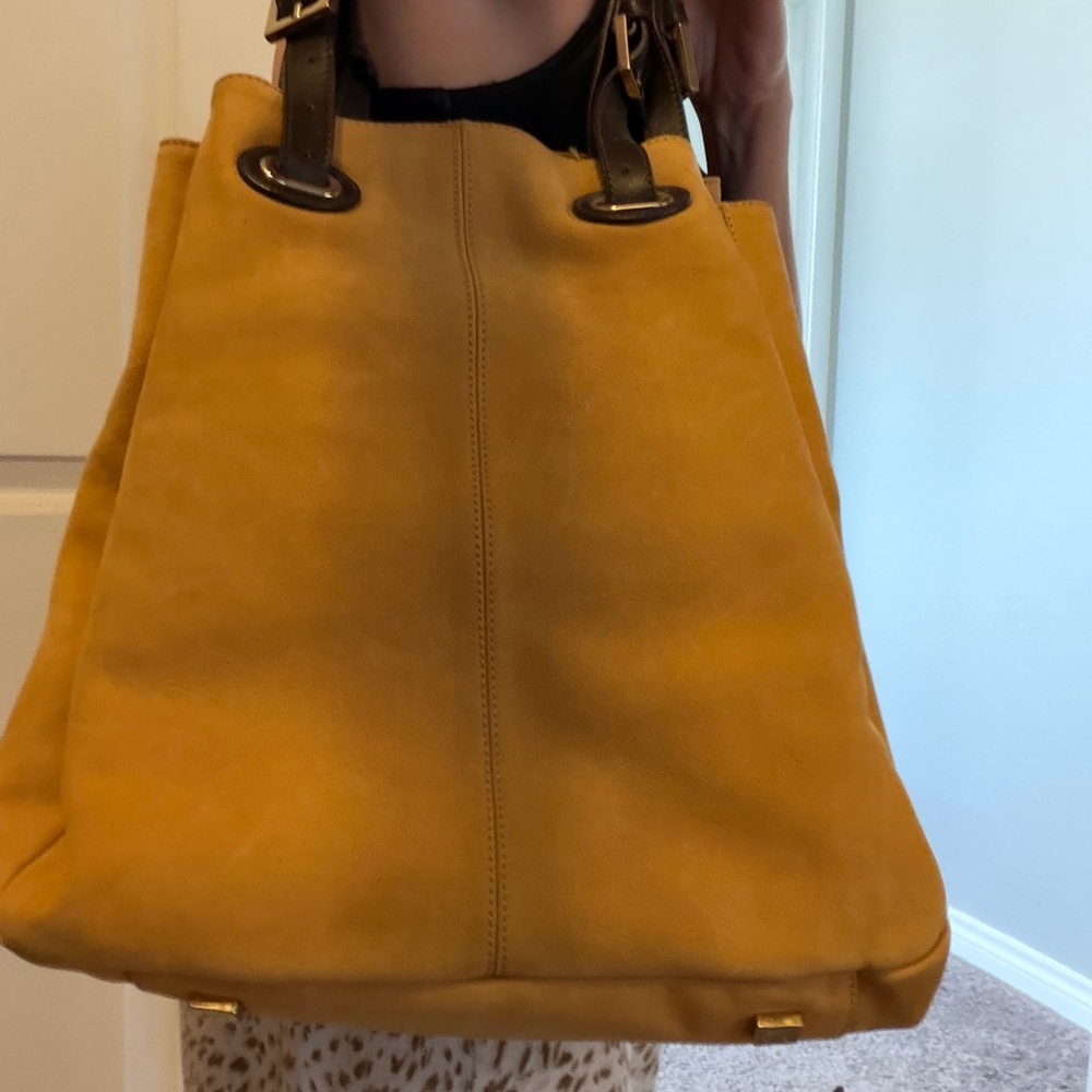 Stylish Yellow Leather Shoulder Bag with Black Straps - Picture 8 of 10